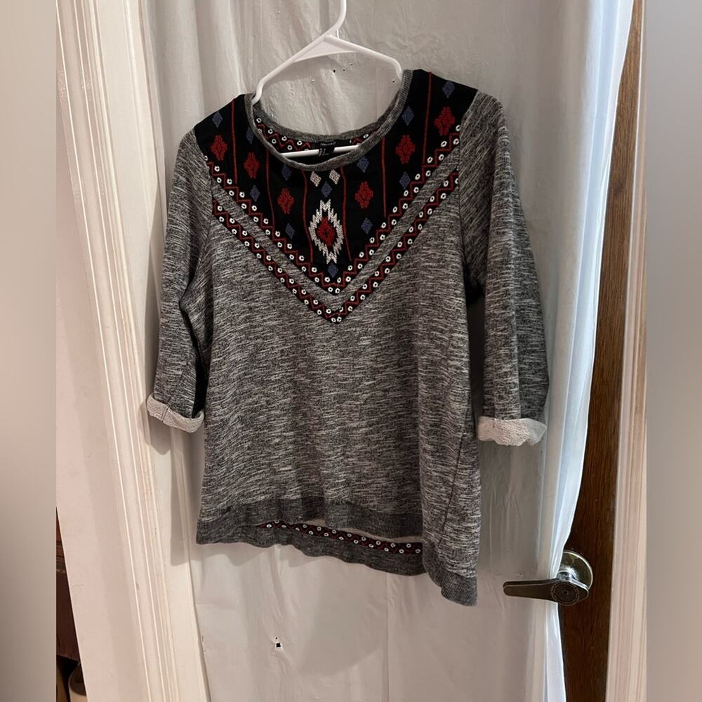 Forever 21 gray Aztec print embroidered sweatshirt size s